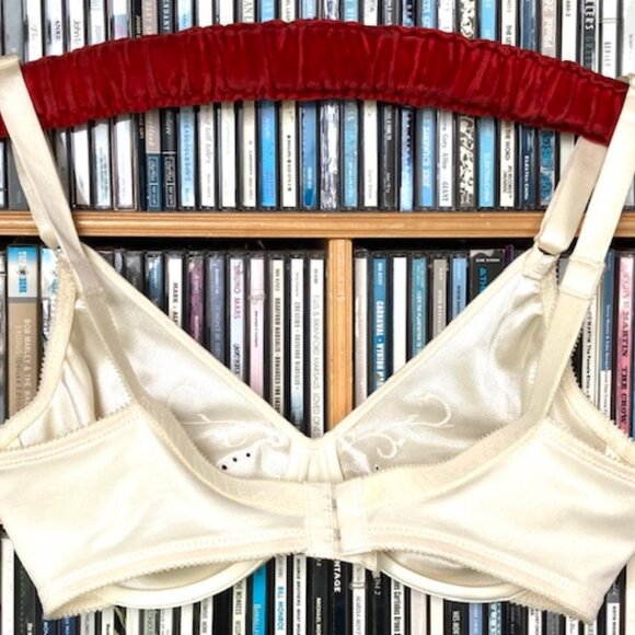 NEW! LILYETTE 410 VINTAGE MINIMIZER BRA 34C-NEW WITHOUT TAGS! - Picture 2 of 2